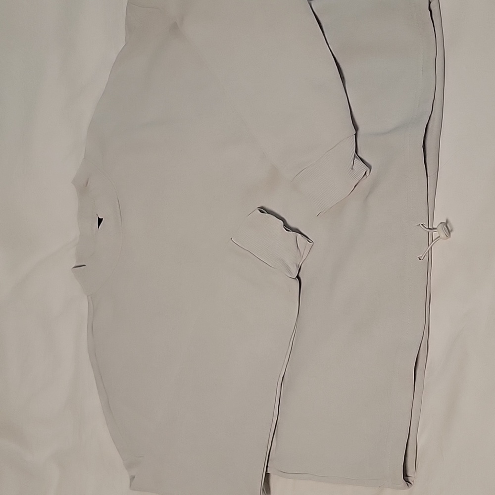 Cropped turtle neck sweater